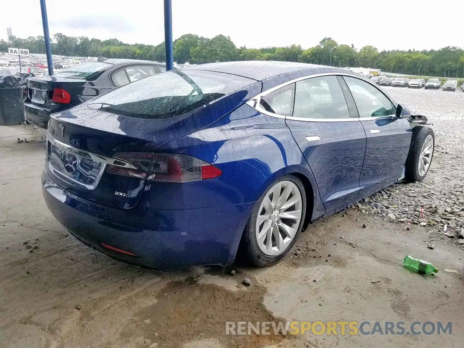 4 Photograph of a damaged car 5YJSA1E20KF306092 TESLA MODEL S 2019