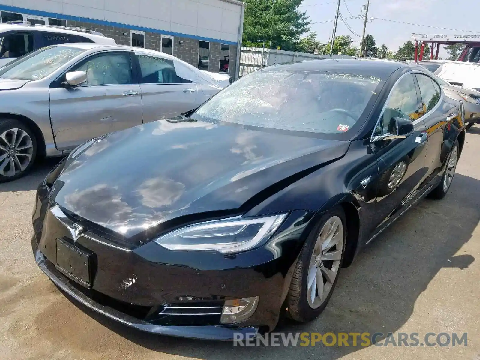 2 Photograph of a damaged car 5YJSA1E20KF312359 TESLA MODEL S 2019