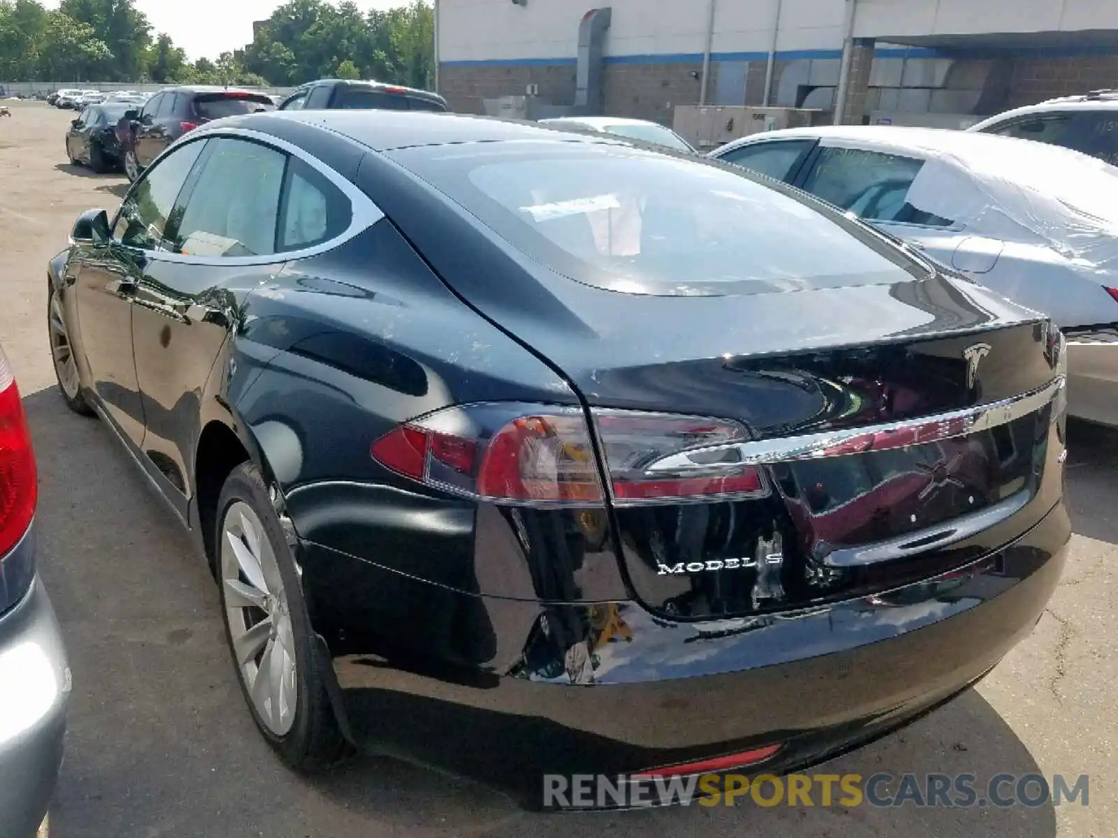 3 Photograph of a damaged car 5YJSA1E20KF312359 TESLA MODEL S 2019