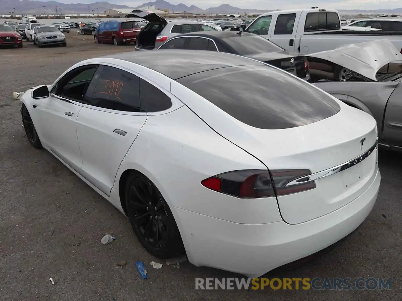 3 Photograph of a damaged car 5YJSA1E20KF331087 TESLA MODEL S 2019