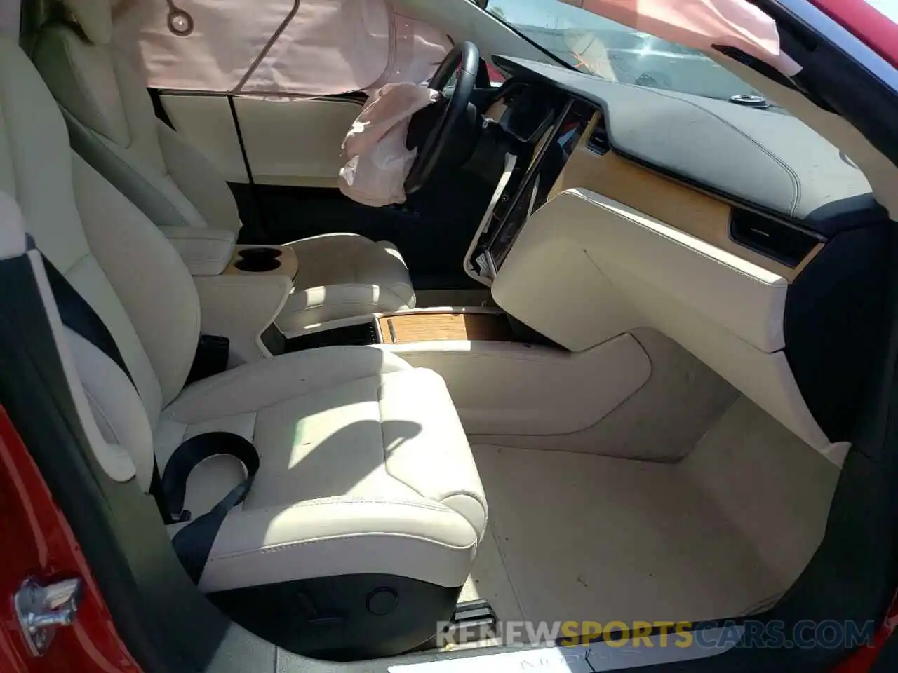 5 Photograph of a damaged car 5YJSA1E20KF333244 TESLA MODEL S 2019