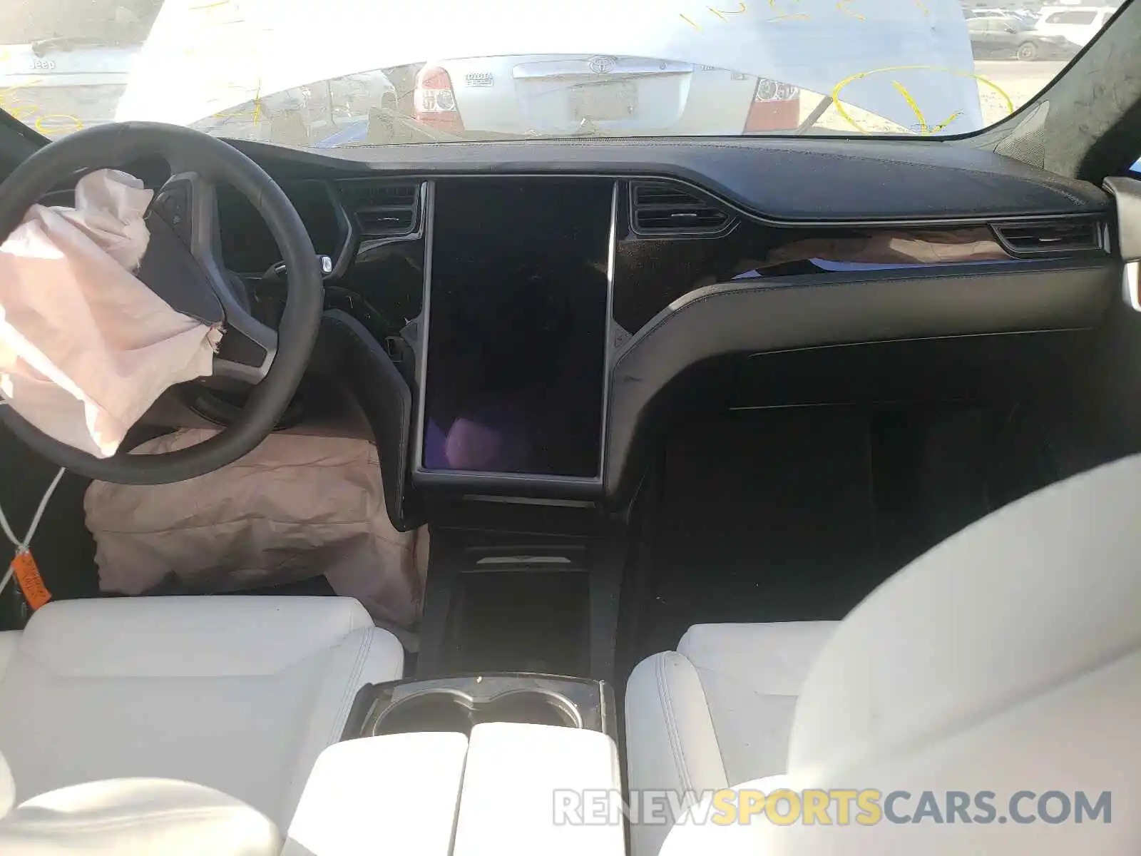 9 Photograph of a damaged car 5YJSA1E20KF334524 TESLA MODEL S 2019