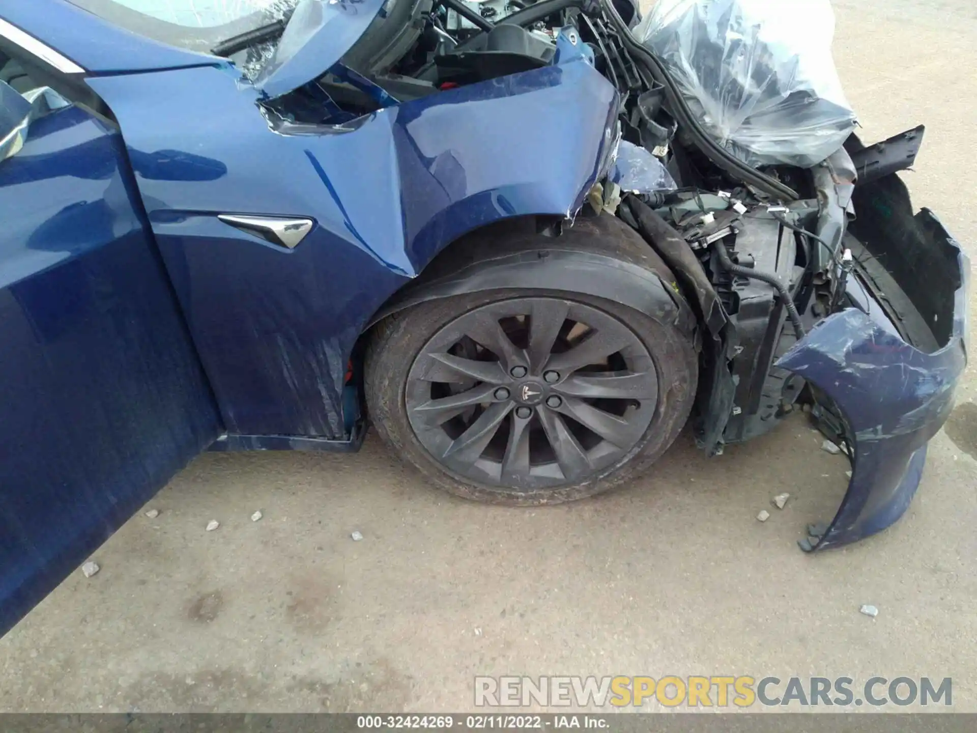 14 Photograph of a damaged car 5YJSA1E21KF299802 TESLA MODEL S 2019