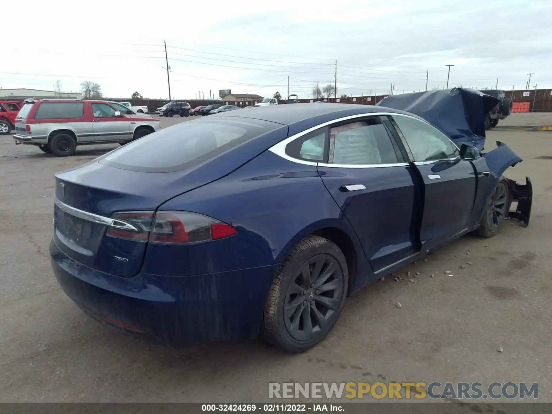 4 Фотография поврежденного автомобиля 5YJSA1E21KF299802 TESLA MODEL S 2019