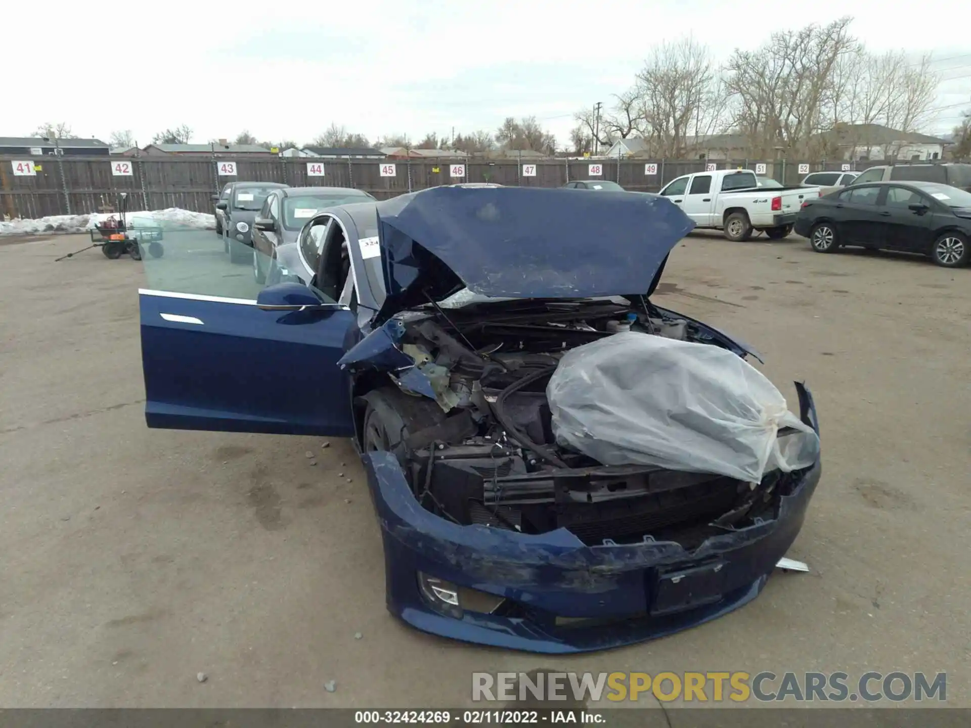 6 Photograph of a damaged car 5YJSA1E21KF299802 TESLA MODEL S 2019