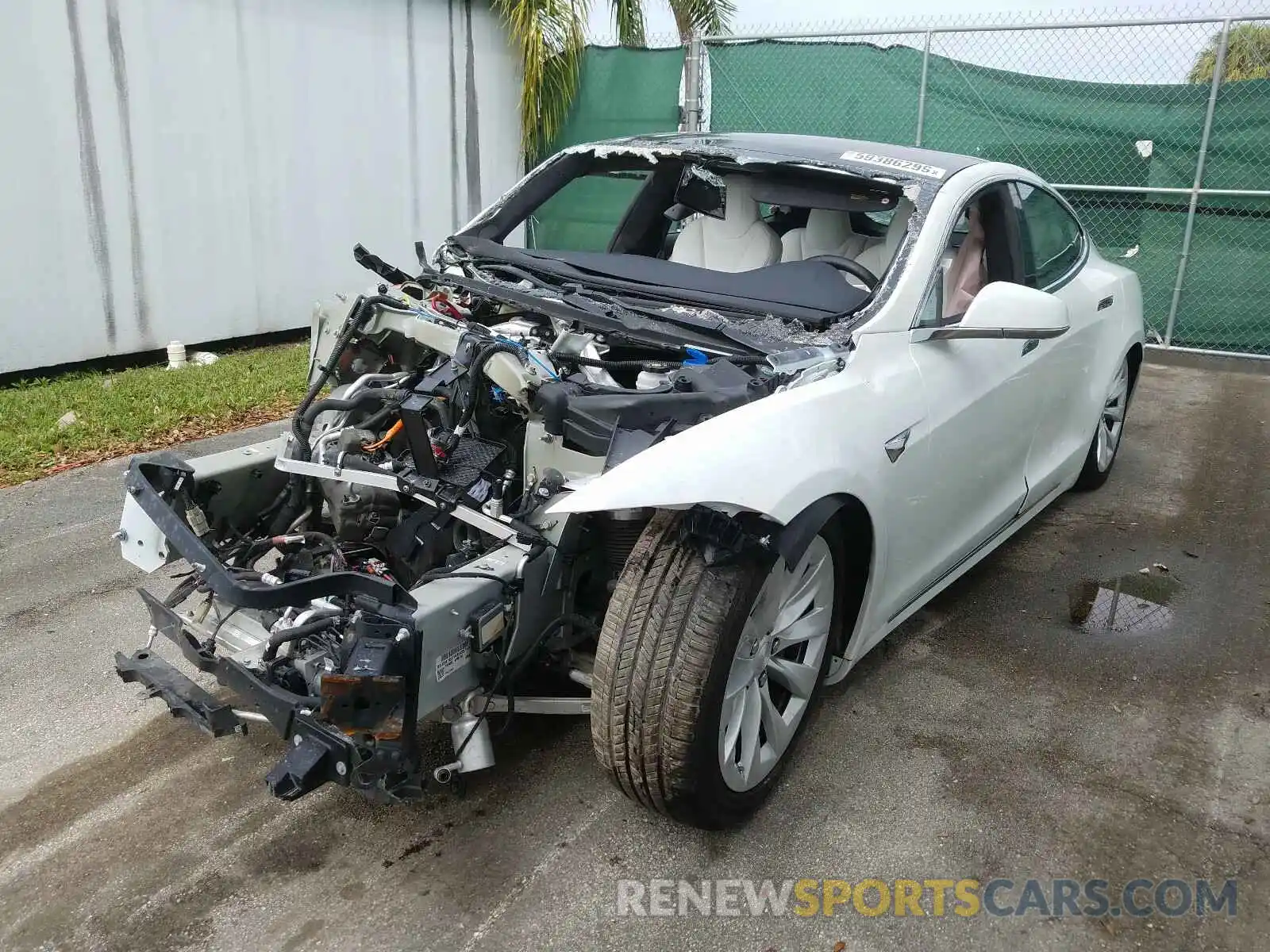 2 Photograph of a damaged car 5YJSA1E21KF305713 TESLA MODEL S 2019