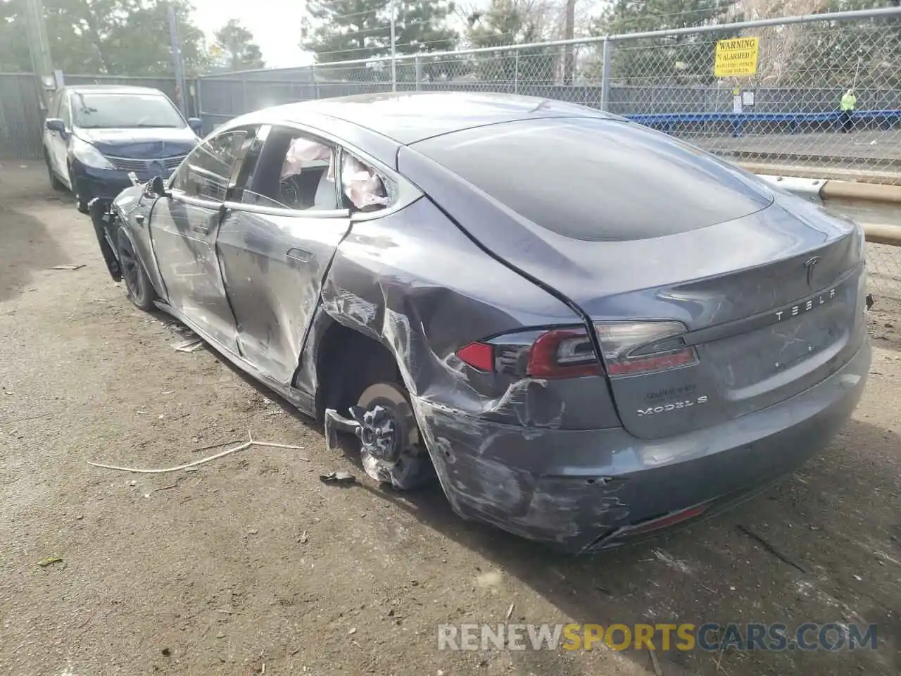 3 Photograph of a damaged car 5YJSA1E21KF306103 TESLA MODEL S 2019