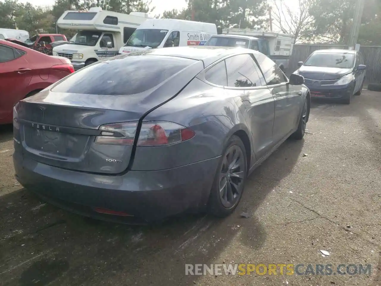 4 Photograph of a damaged car 5YJSA1E21KF306103 TESLA MODEL S 2019