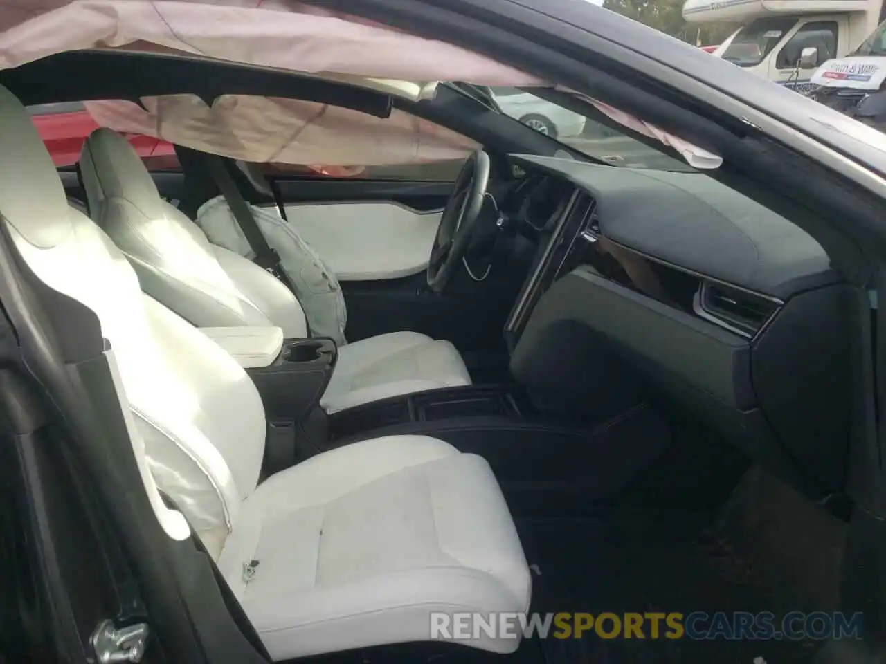 5 Photograph of a damaged car 5YJSA1E21KF306103 TESLA MODEL S 2019