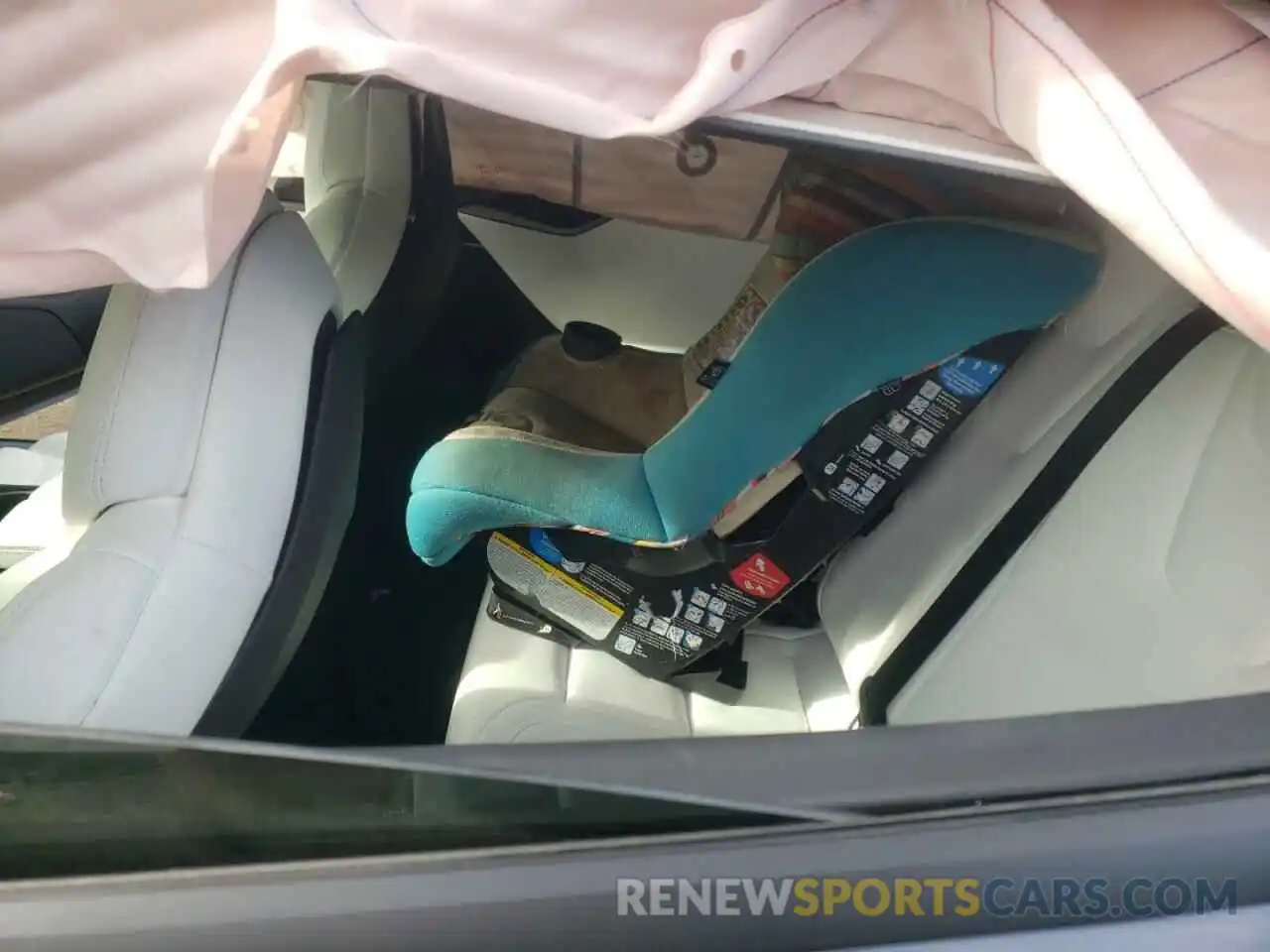 6 Photograph of a damaged car 5YJSA1E21KF306103 TESLA MODEL S 2019