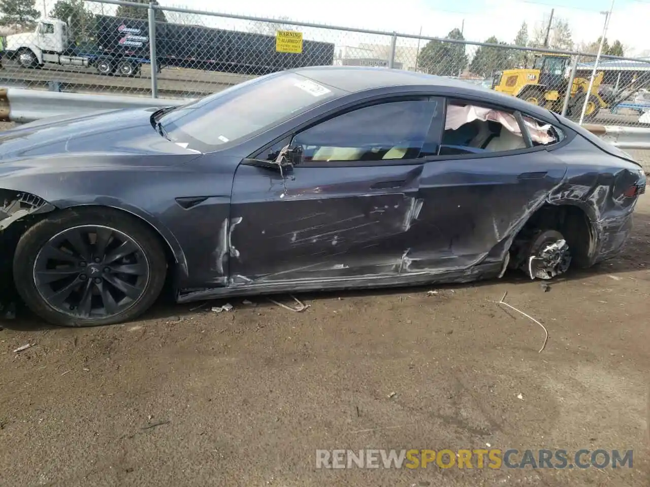 9 Photograph of a damaged car 5YJSA1E21KF306103 TESLA MODEL S 2019