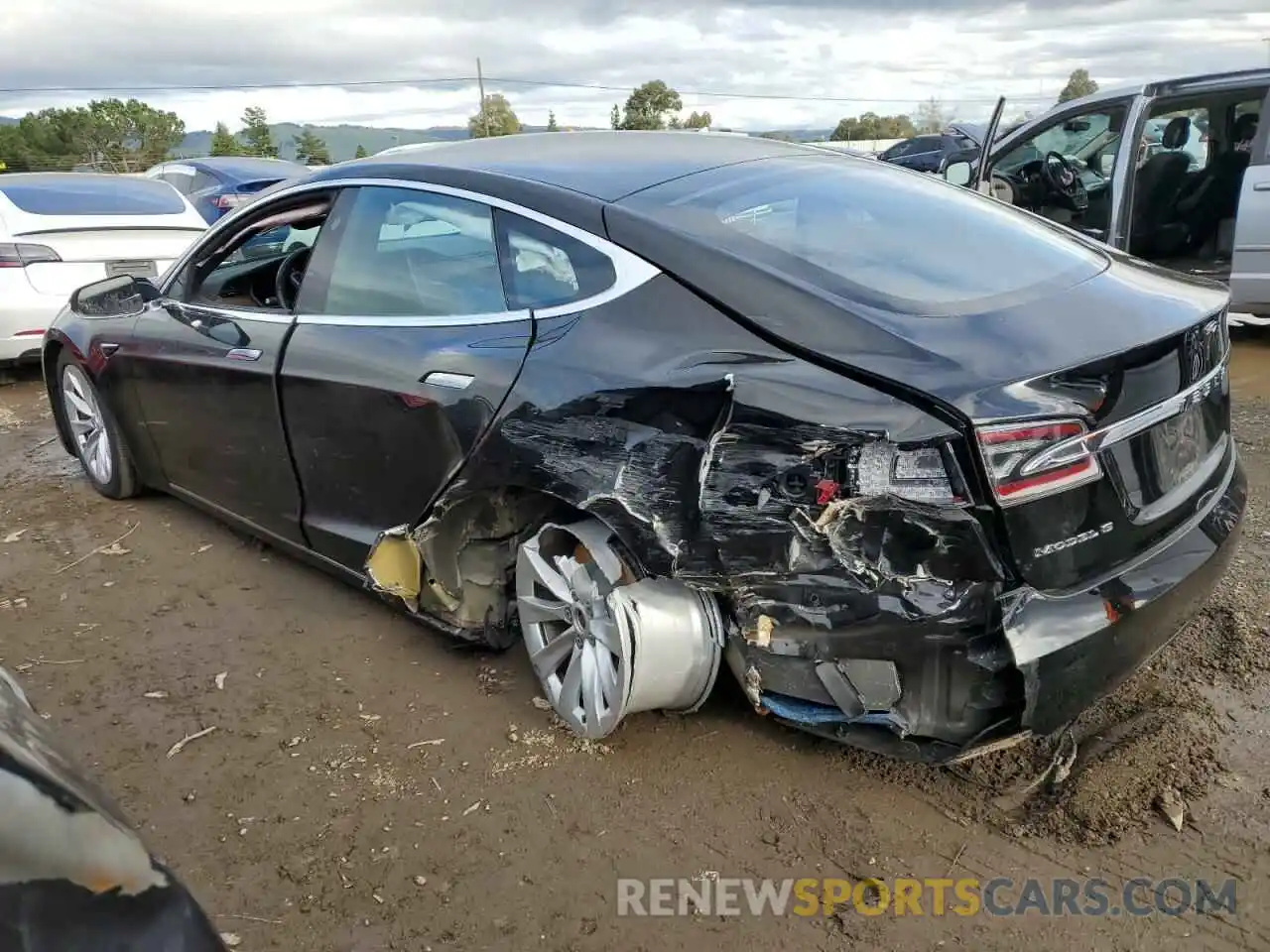 2 Photograph of a damaged car 5YJSA1E21KF307185 TESLA MODEL S 2019