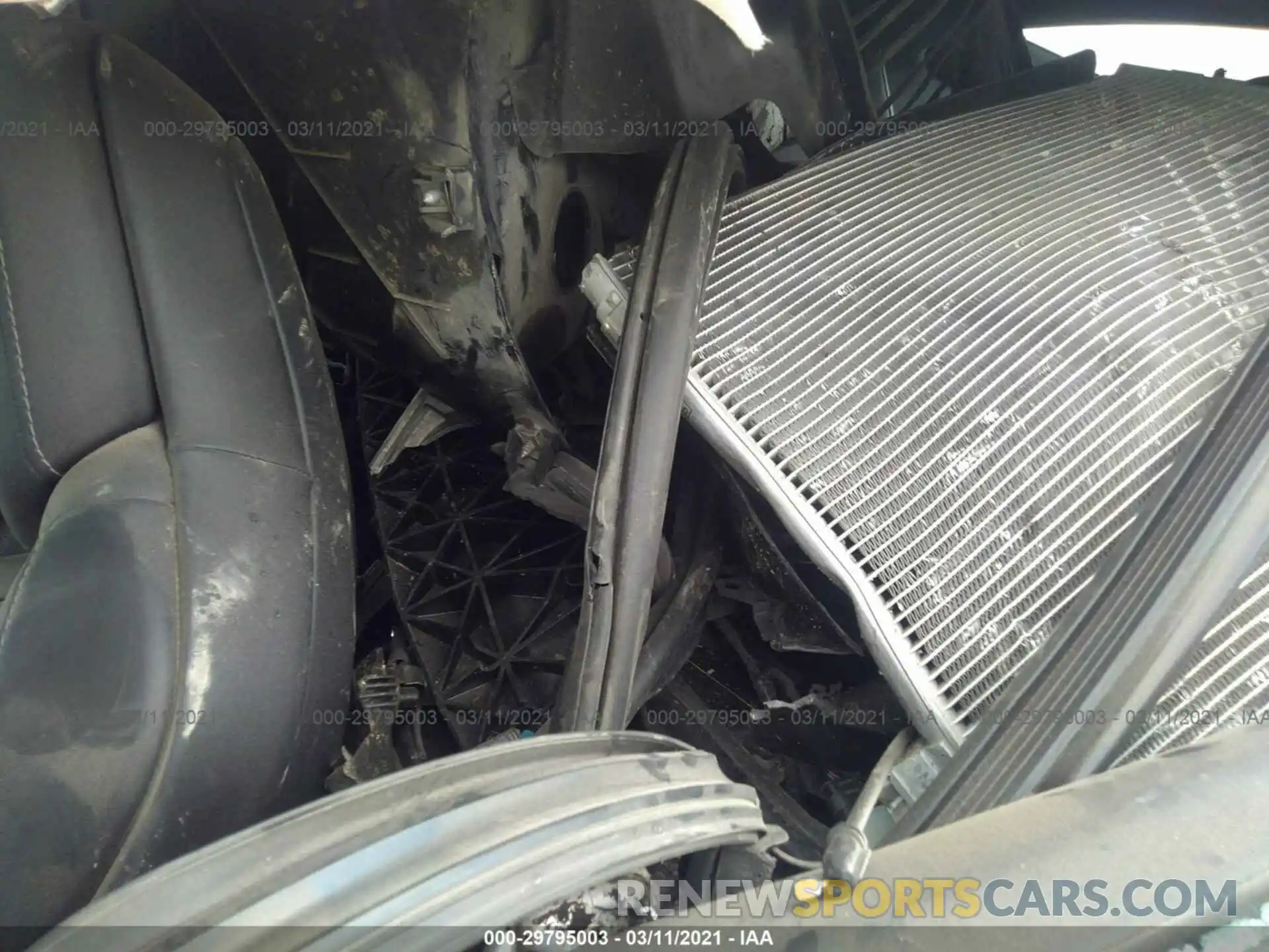 8 Photograph of a damaged car 5YJSA1E21KF311690 TESLA MODEL S 2019