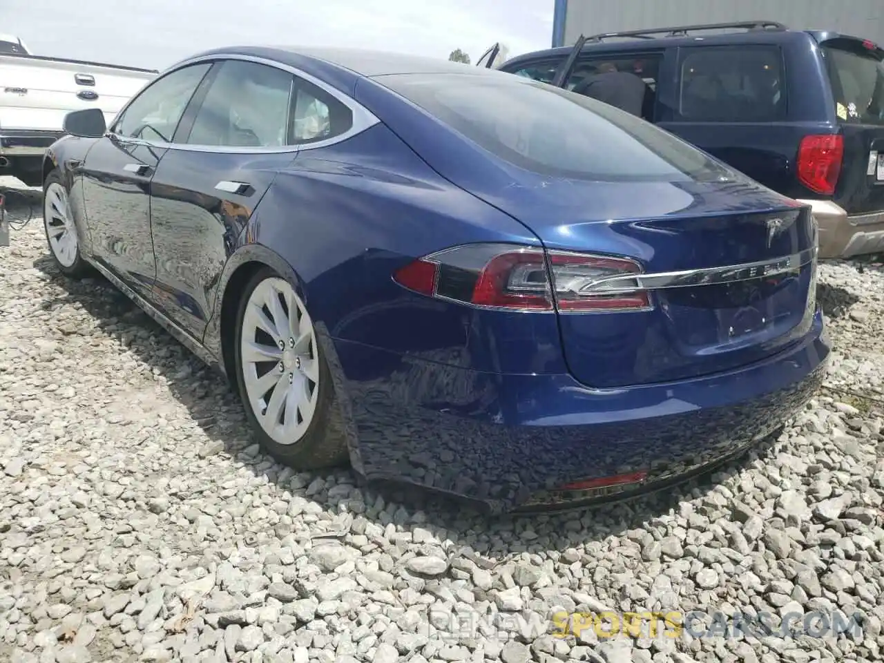 3 Photograph of a damaged car 5YJSA1E21KF332524 TESLA MODEL S 2019