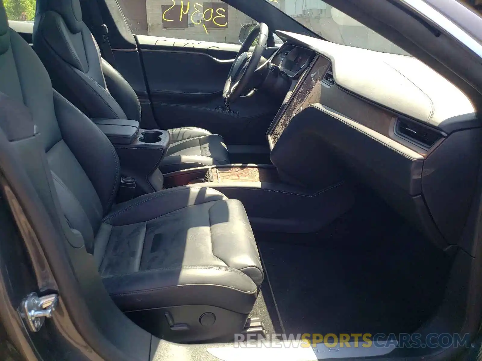 5 Photograph of a damaged car 5YJSA1E21KF337142 TESLA MODEL S 2019