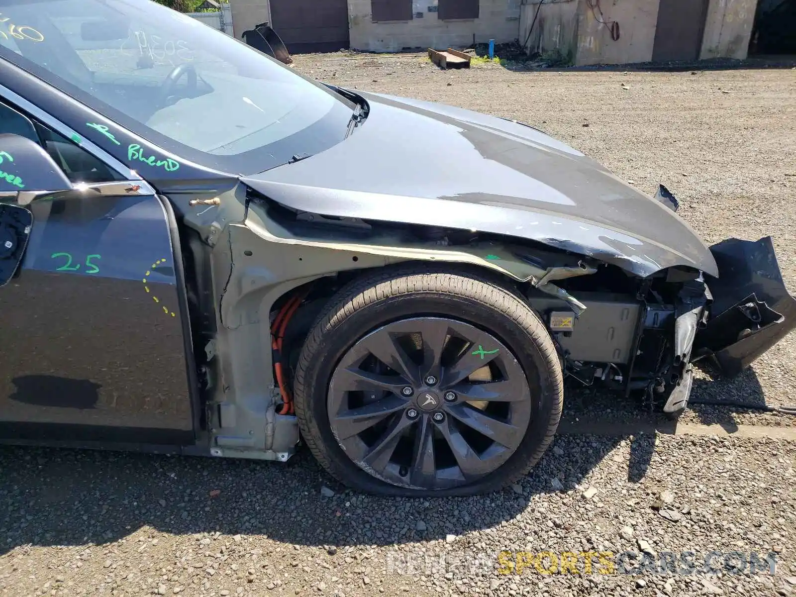 9 Photograph of a damaged car 5YJSA1E21KF337142 TESLA MODEL S 2019