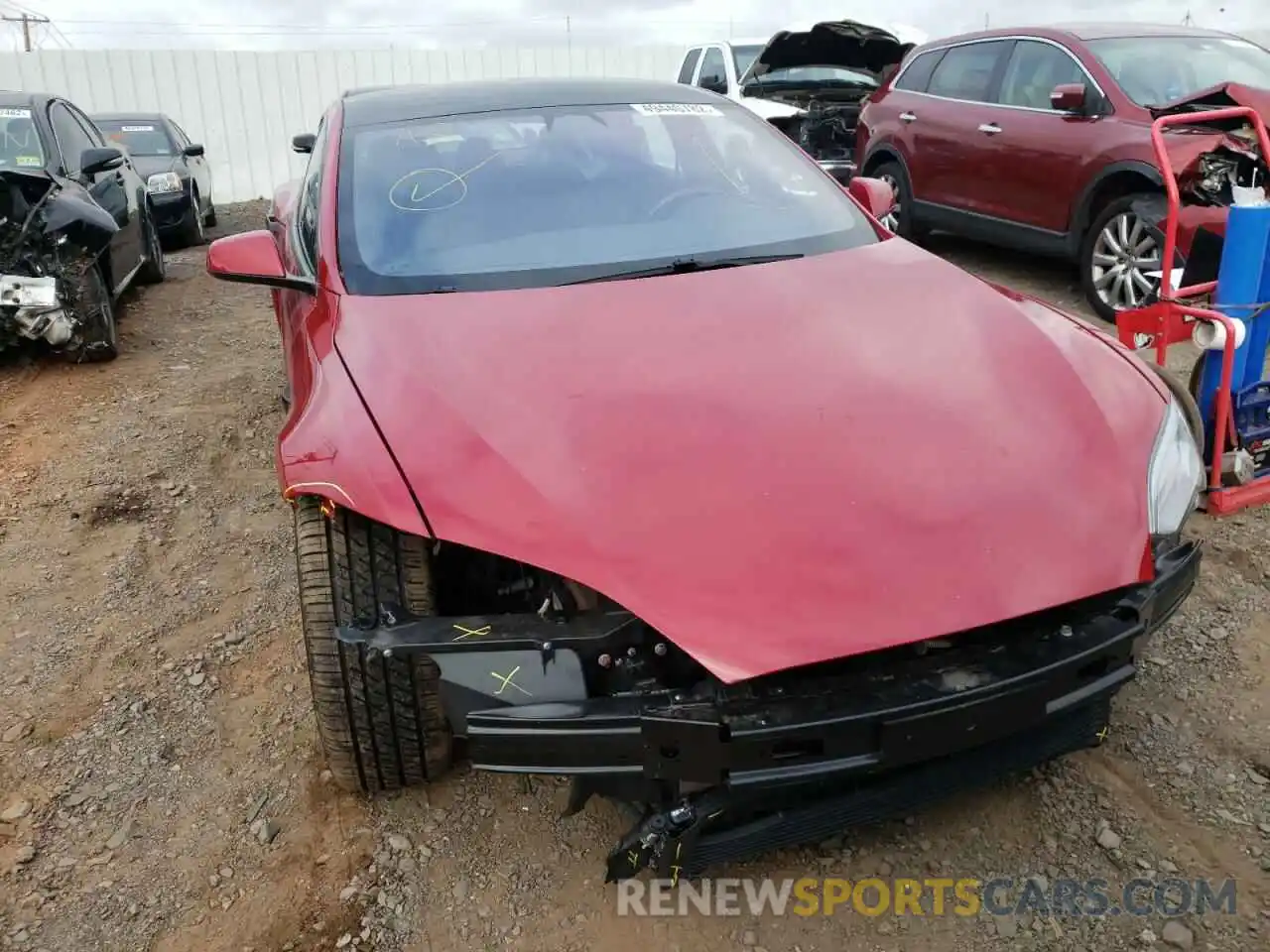 9 Photograph of a damaged car 5YJSA1E23KF311772 TESLA MODEL S 2019