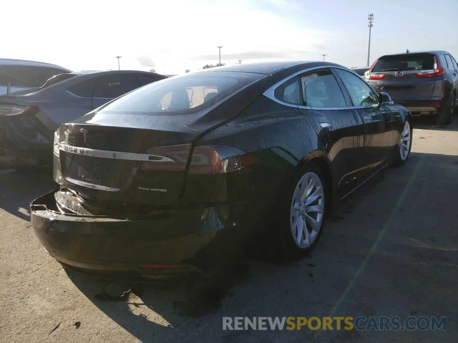 4 Photograph of a damaged car 5YJSA1E23KF339894 TESLA MODEL S 2019