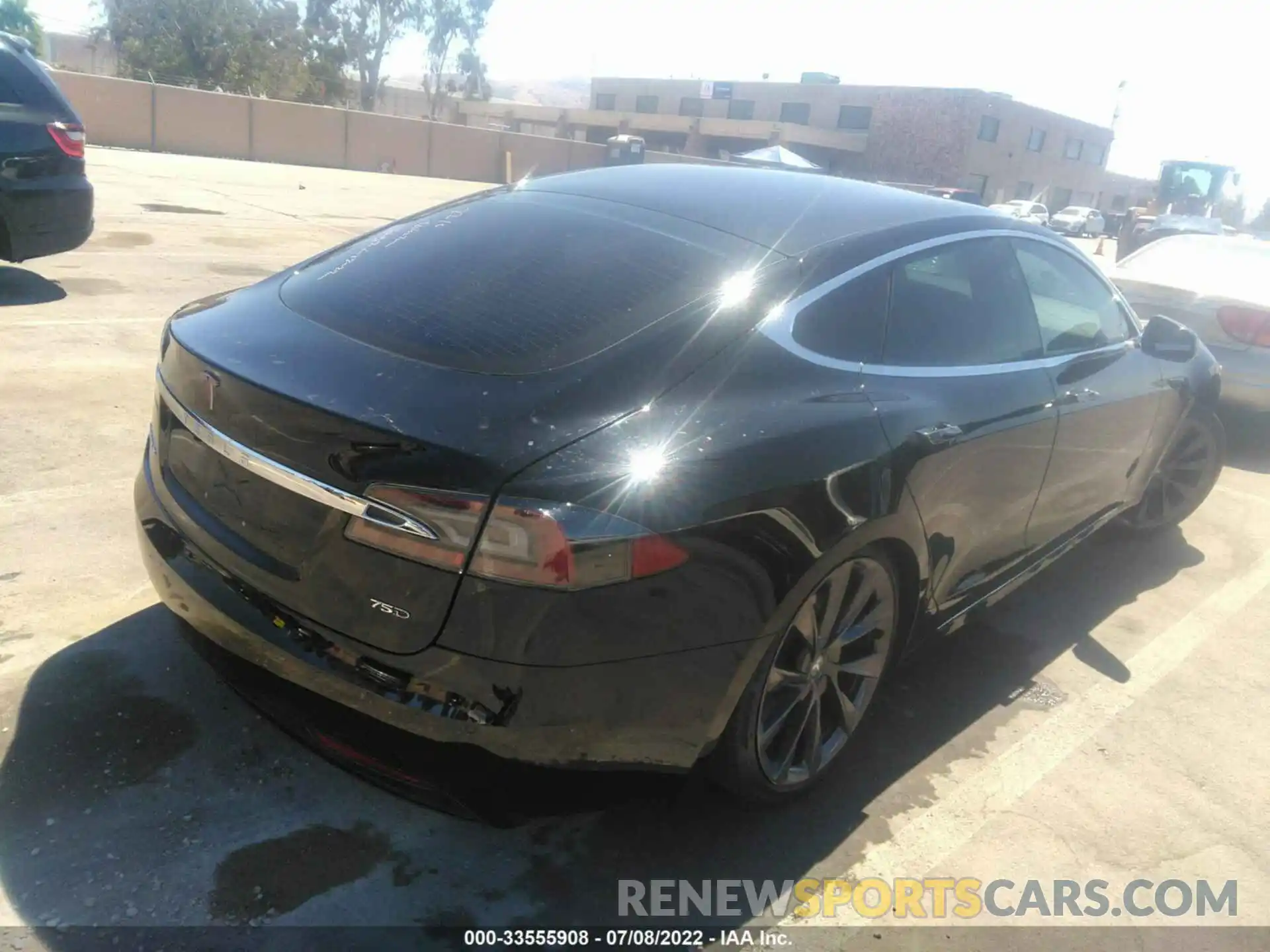 4 Photograph of a damaged car 5YJSA1E24KF302210 TESLA MODEL S 2019