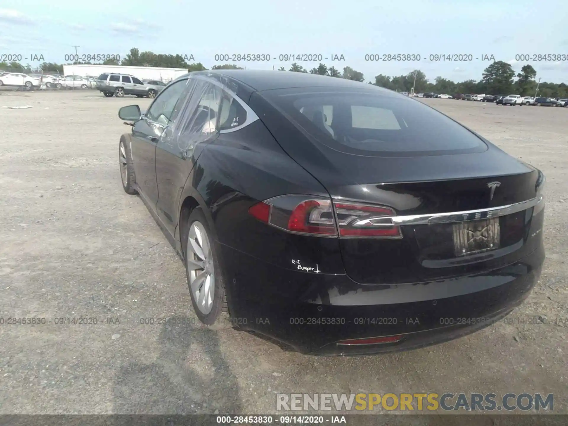 3 Photograph of a damaged car 5YJSA1E24KF313336 TESLA MODEL S 2019