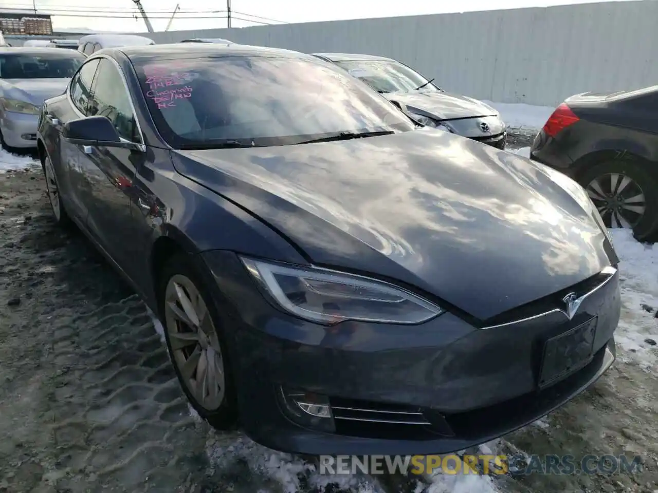 1 Фотография поврежденного автомобиля 5YJSA1E24KF330590 TESLA MODEL S 2019