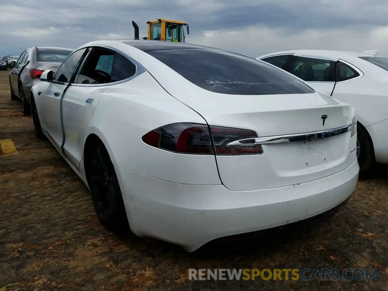 3 Фотография поврежденного автомобиля 5YJSA1E24KF340584 TESLA MODEL S 2019