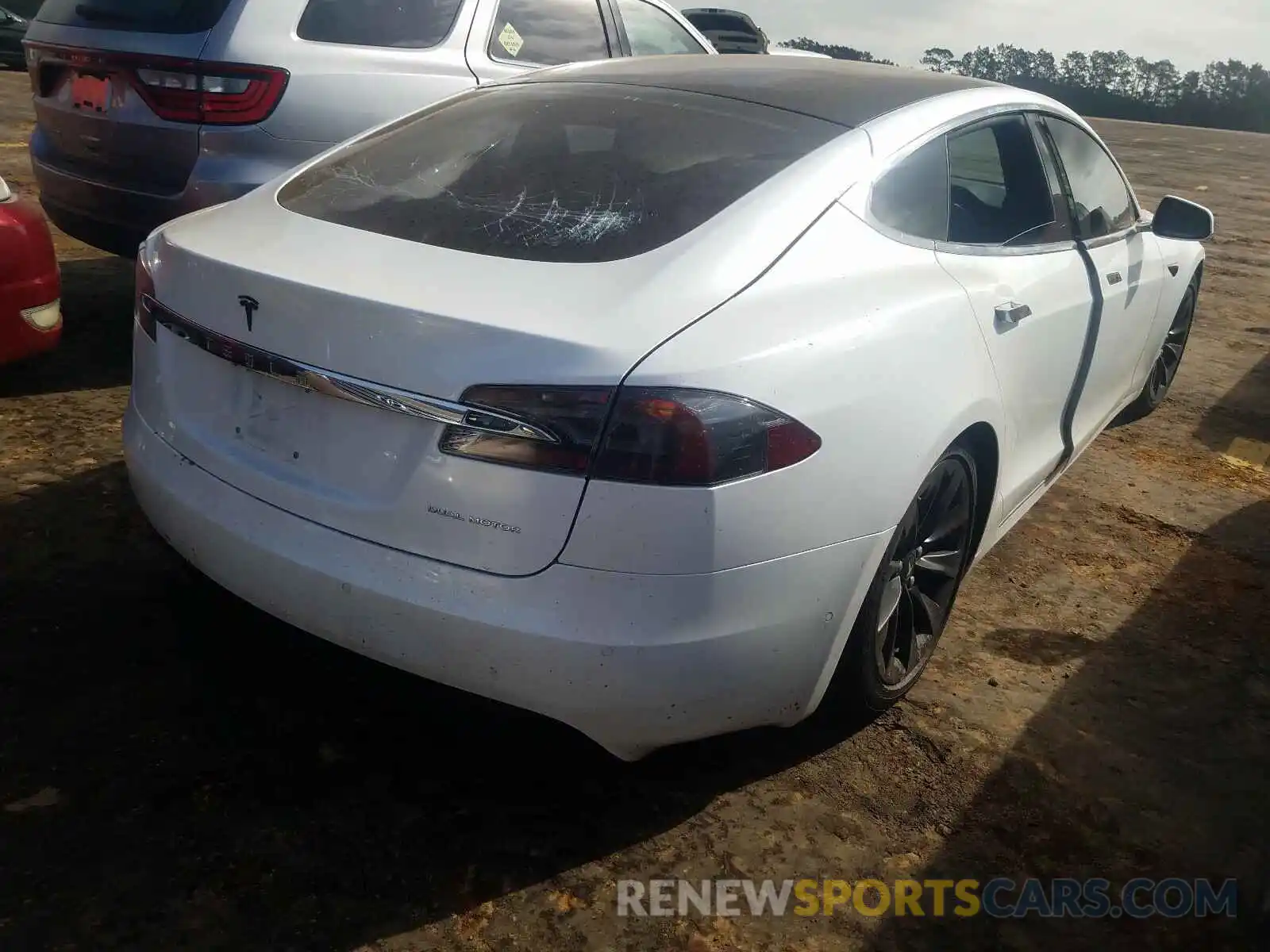 4 Photograph of a damaged car 5YJSA1E24KF340584 TESLA MODEL S 2019