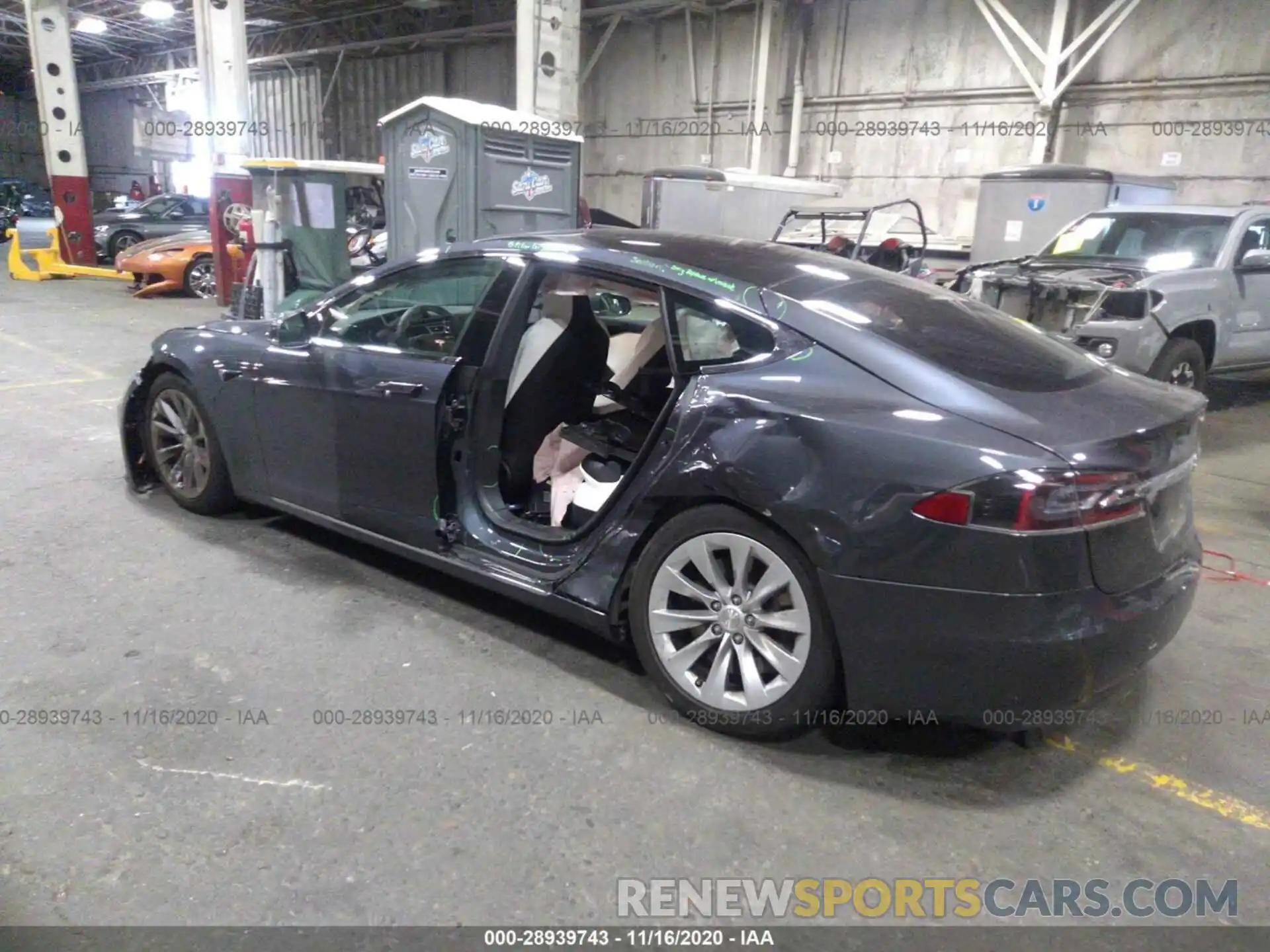 3 Photograph of a damaged car 5YJSA1E24KF348006 TESLA MODEL S 2019