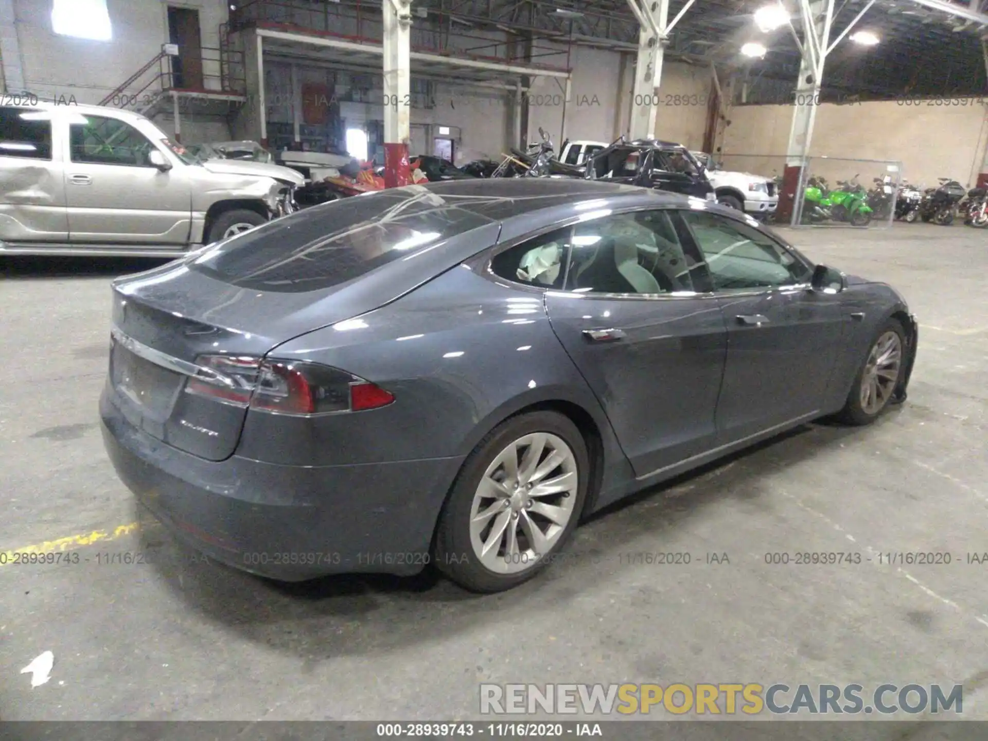 4 Photograph of a damaged car 5YJSA1E24KF348006 TESLA MODEL S 2019