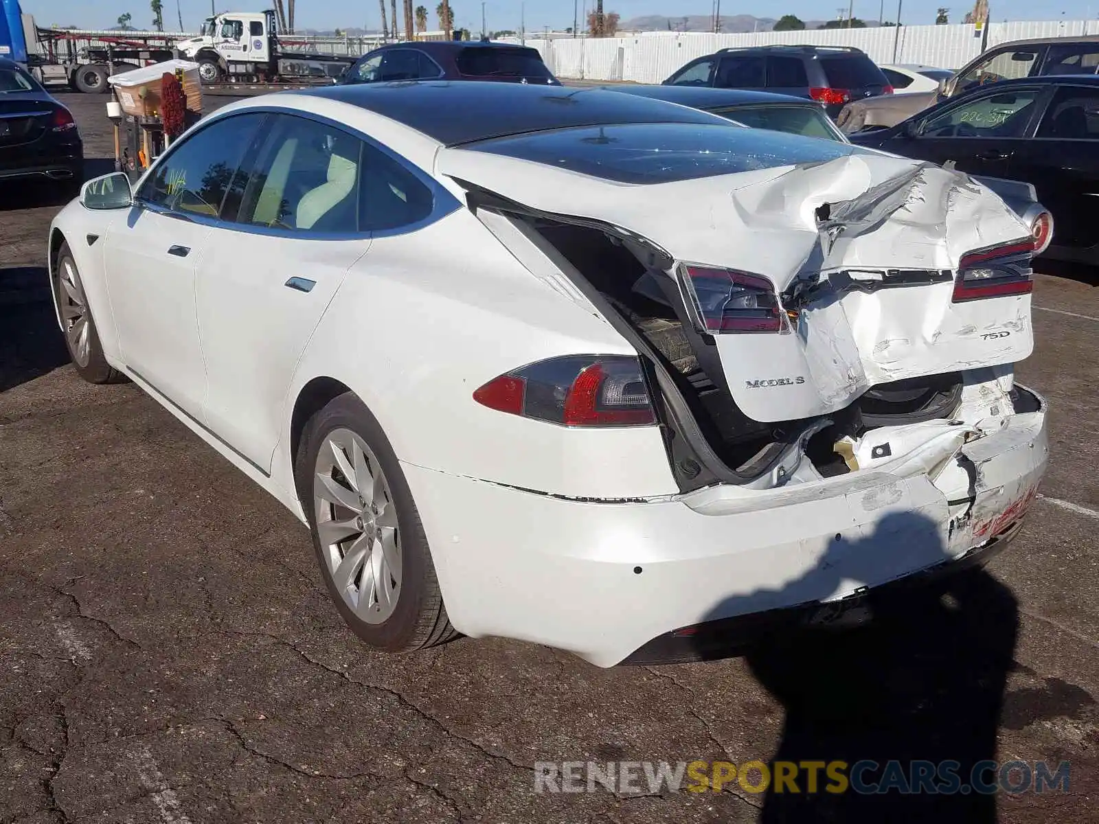 3 Photograph of a damaged car 5YJSA1E25KF302183 TESLA MODEL S 2019