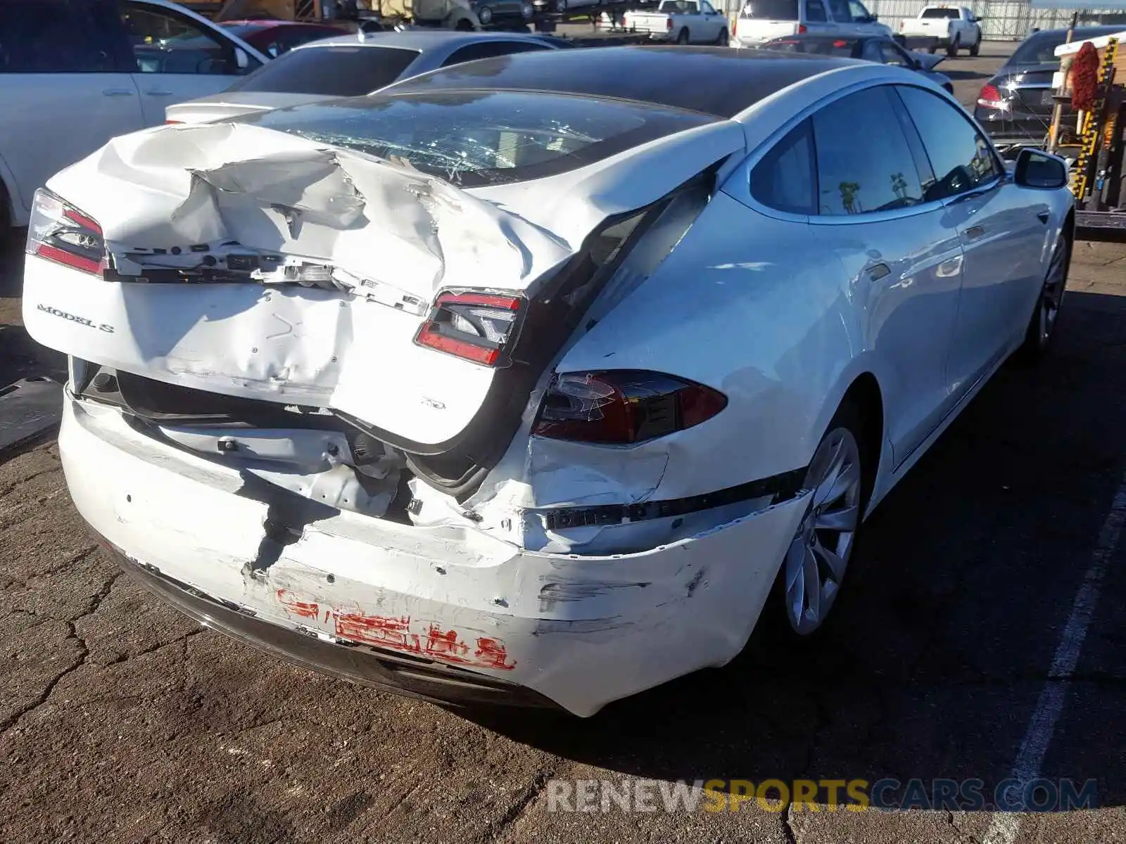 4 Photograph of a damaged car 5YJSA1E25KF302183 TESLA MODEL S 2019