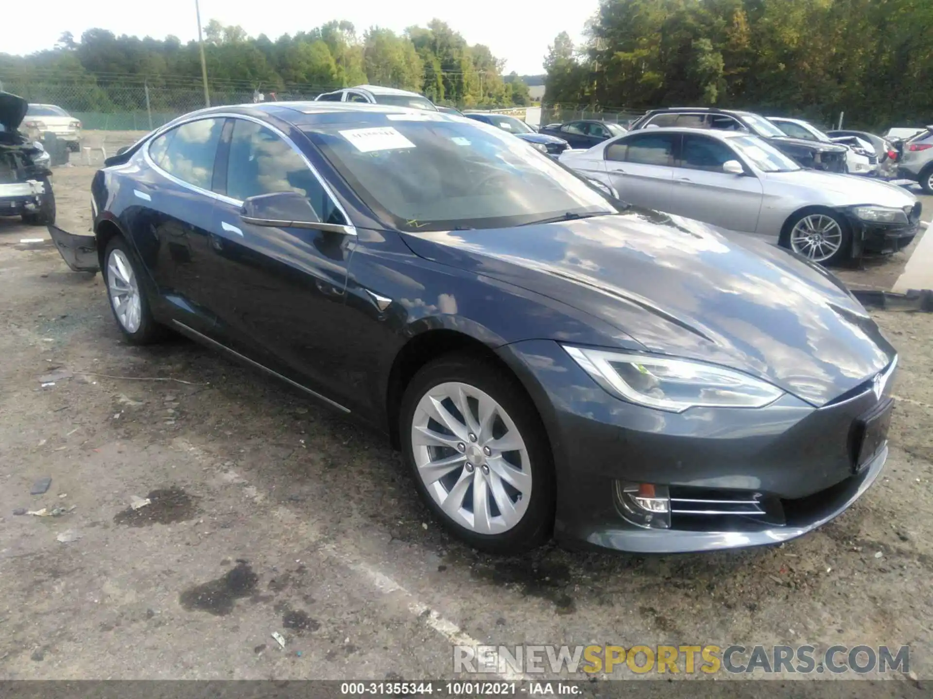 1 Photograph of a damaged car 5YJSA1E25KF302992 TESLA MODEL S 2019