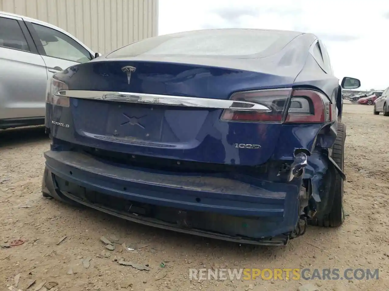 9 Photograph of a damaged car 5YJSA1E25KF306444 TESLA MODEL S 2019