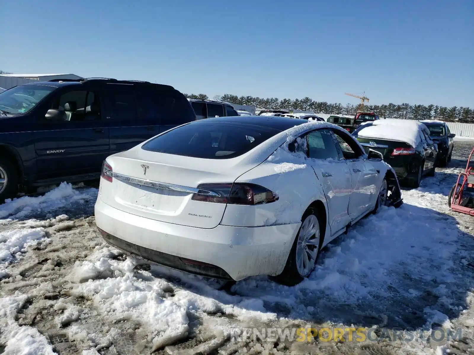 4 Photograph of a damaged car 5YJSA1E25KF334986 TESLA MODEL S 2019