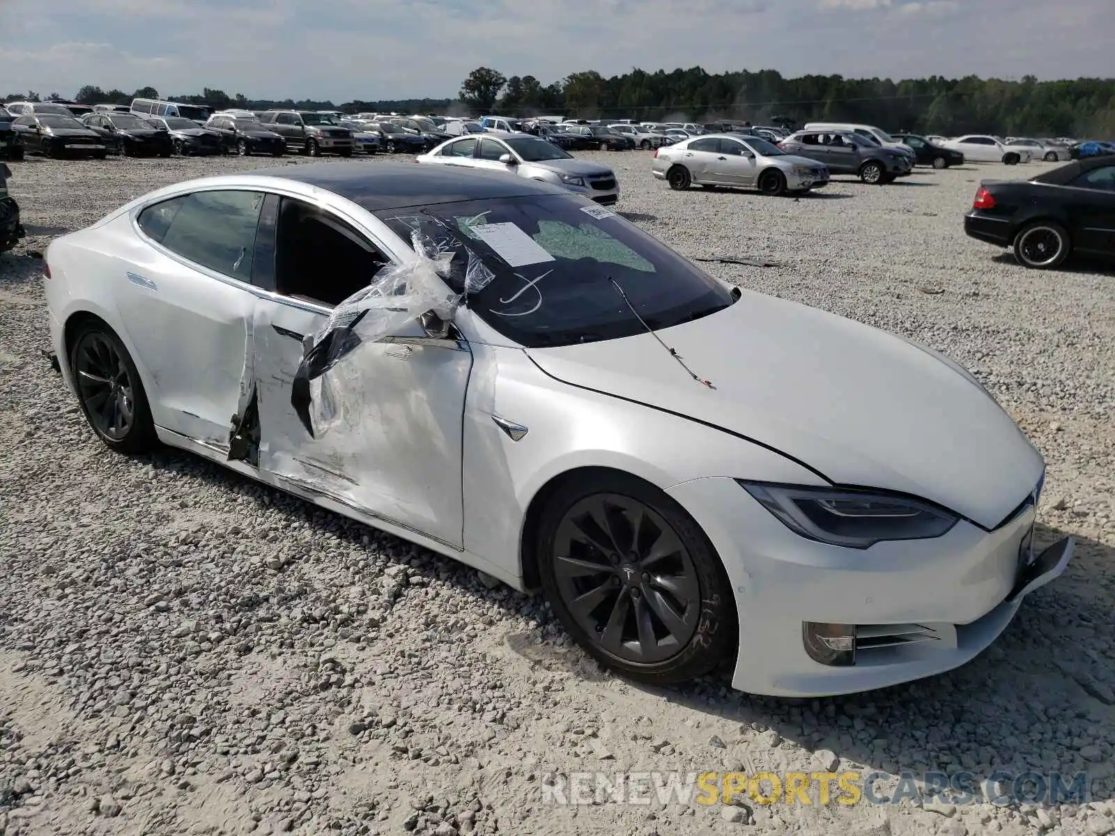 1 Photograph of a damaged car 5YJSA1E25KF338939 TESLA MODEL S 2019