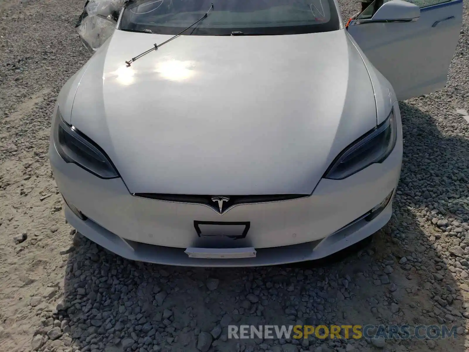 7 Photograph of a damaged car 5YJSA1E25KF338939 TESLA MODEL S 2019