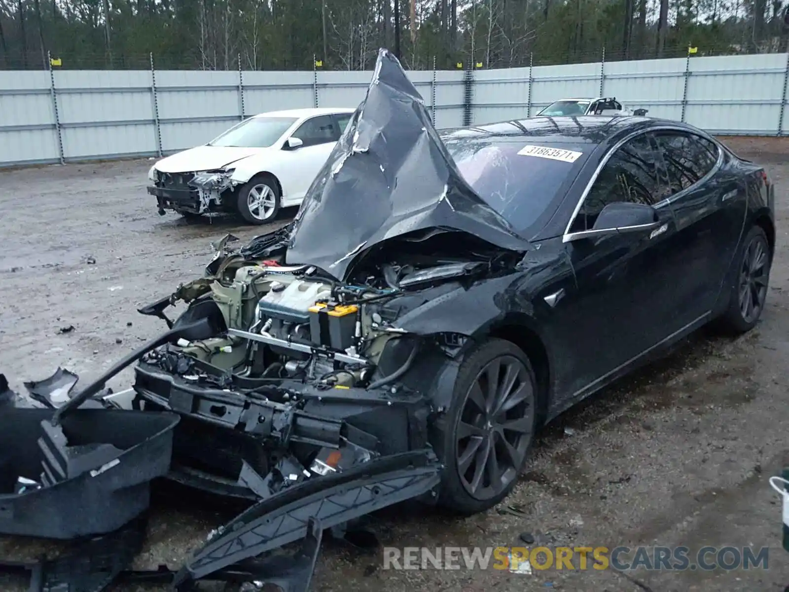 2 Photograph of a damaged car 5YJSA1E25KF338942 TESLA MODEL S 2019