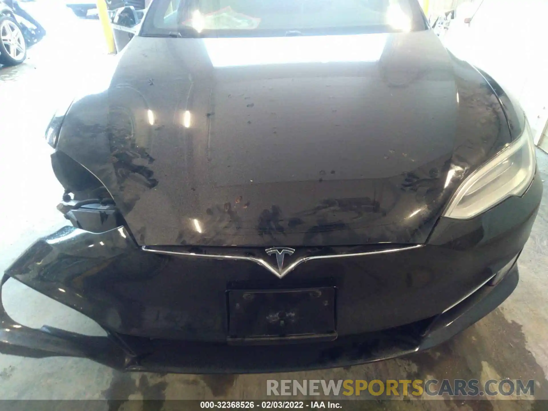 10 Photograph of a damaged car 5YJSA1E25KF339704 TESLA MODEL S 2019