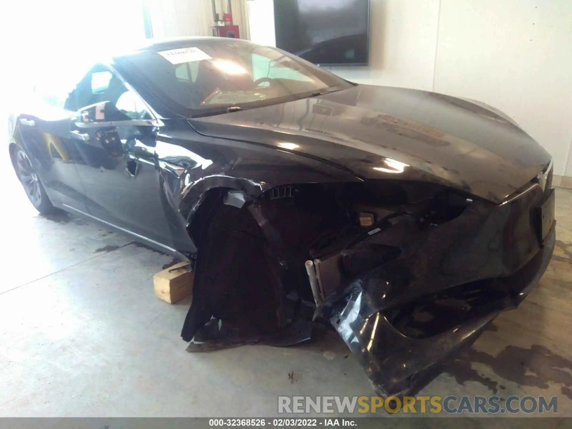 6 Photograph of a damaged car 5YJSA1E25KF339704 TESLA MODEL S 2019