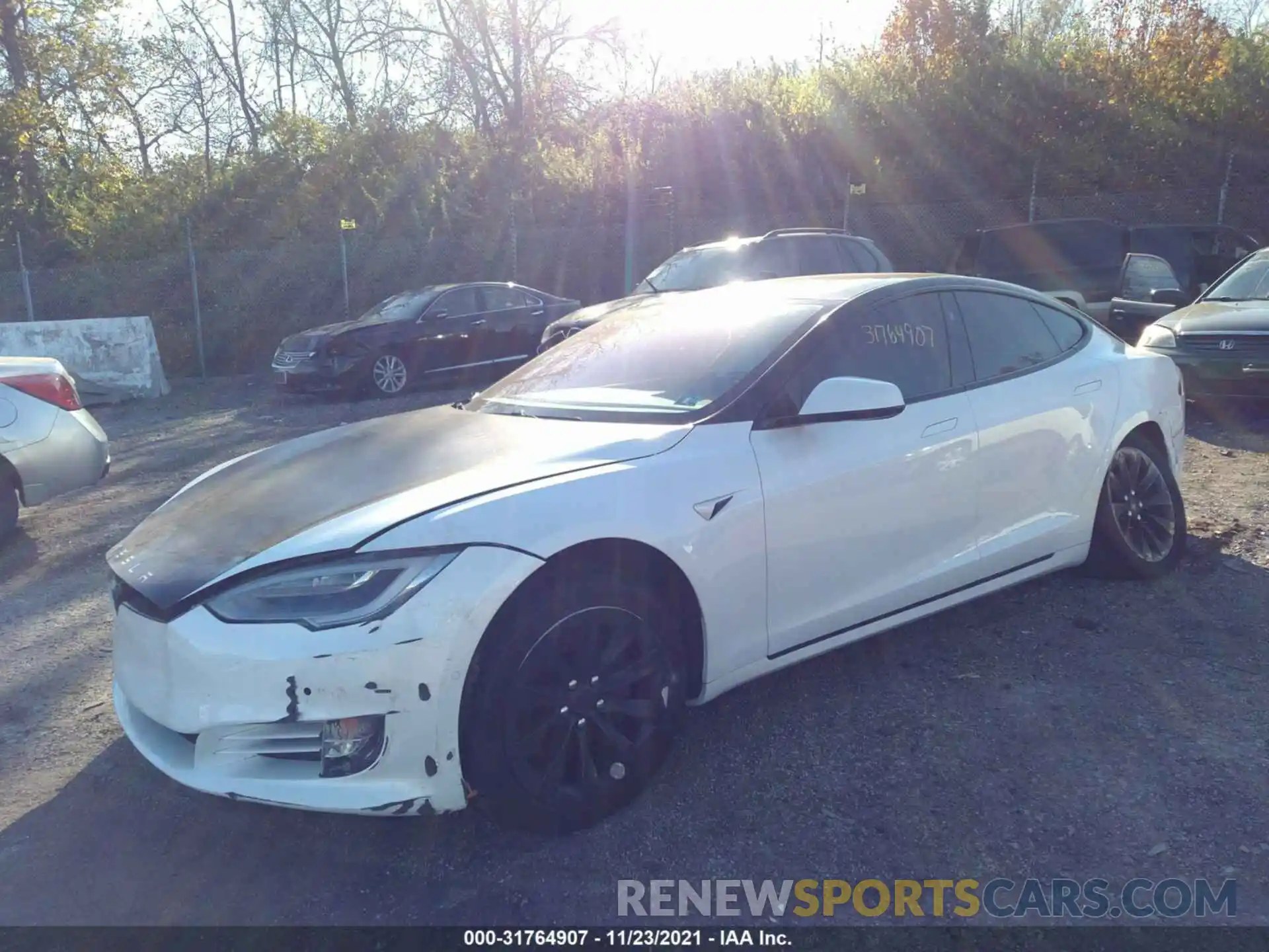 2 Photograph of a damaged car 5YJSA1E25KF345745 TESLA MODEL S 2019