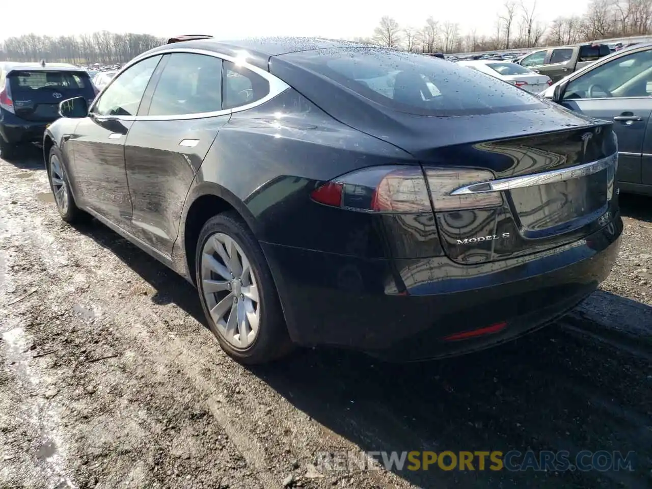 3 Photograph of a damaged car 5YJSA1E26KF299830 TESLA MODEL S 2019