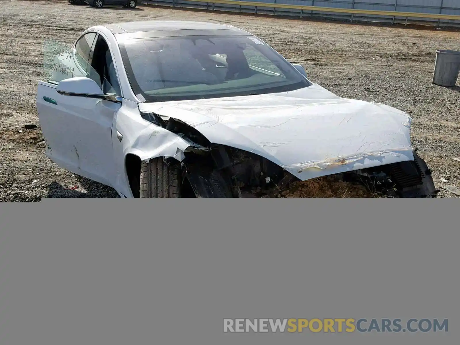 1 Photograph of a damaged car 5YJSA1E26KF299861 TESLA MODEL S 2019