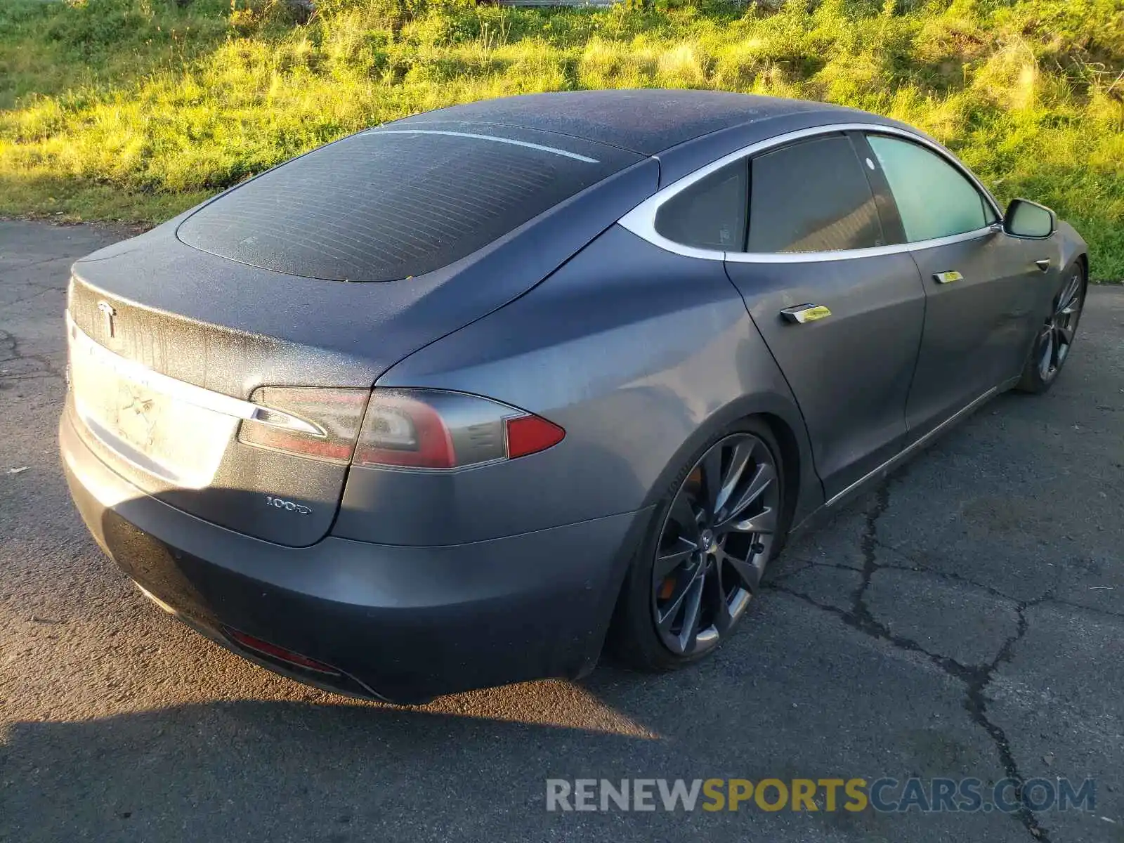 4 Фотография поврежденного автомобиля 5YJSA1E26KF305500 TESLA MODEL S 2019