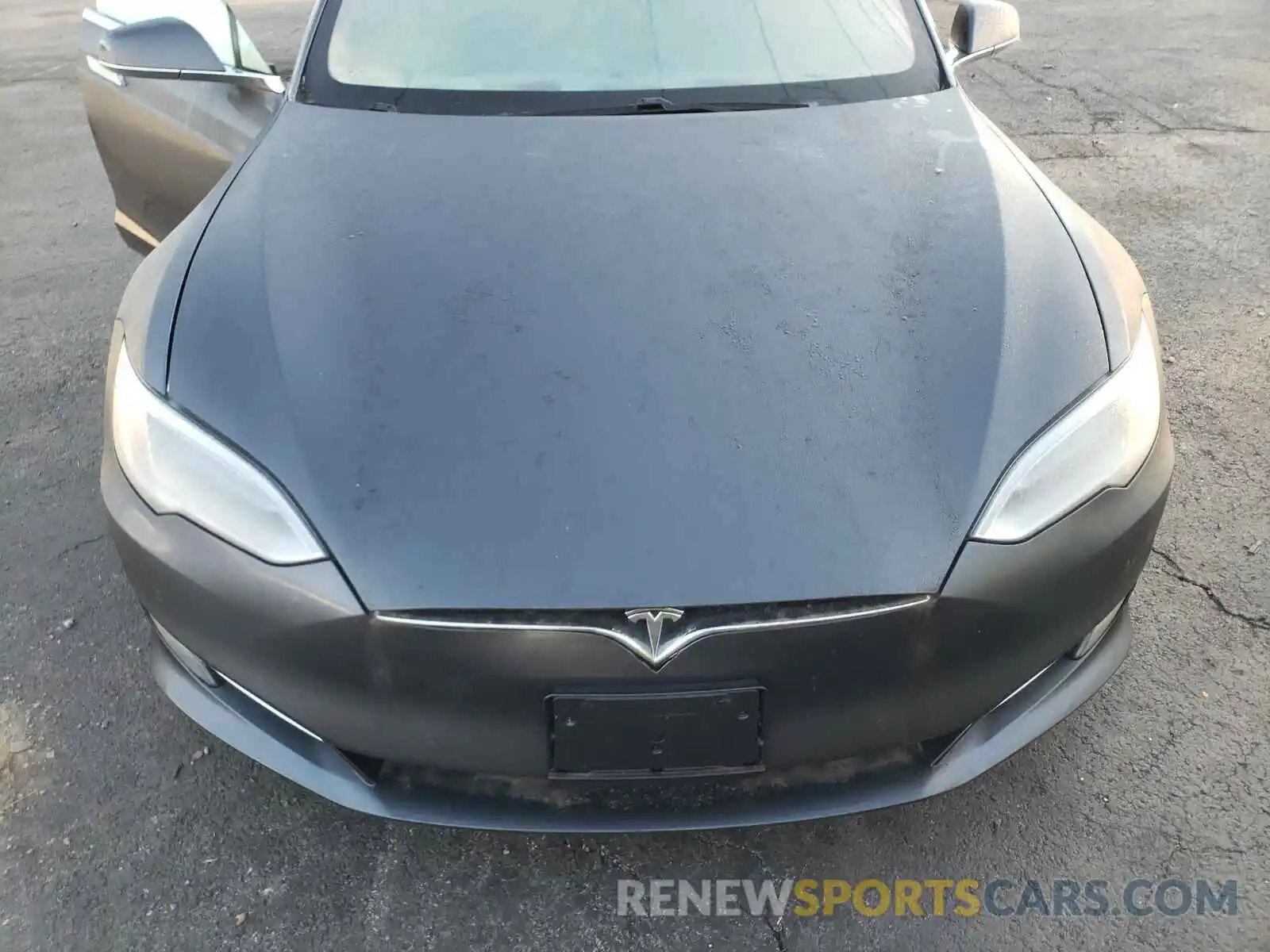 7 Photograph of a damaged car 5YJSA1E26KF305500 TESLA MODEL S 2019