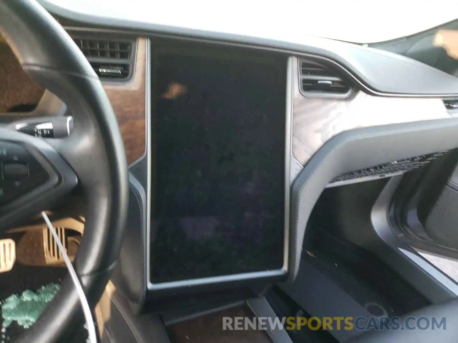 8 Photograph of a damaged car 5YJSA1E26KF305500 TESLA MODEL S 2019