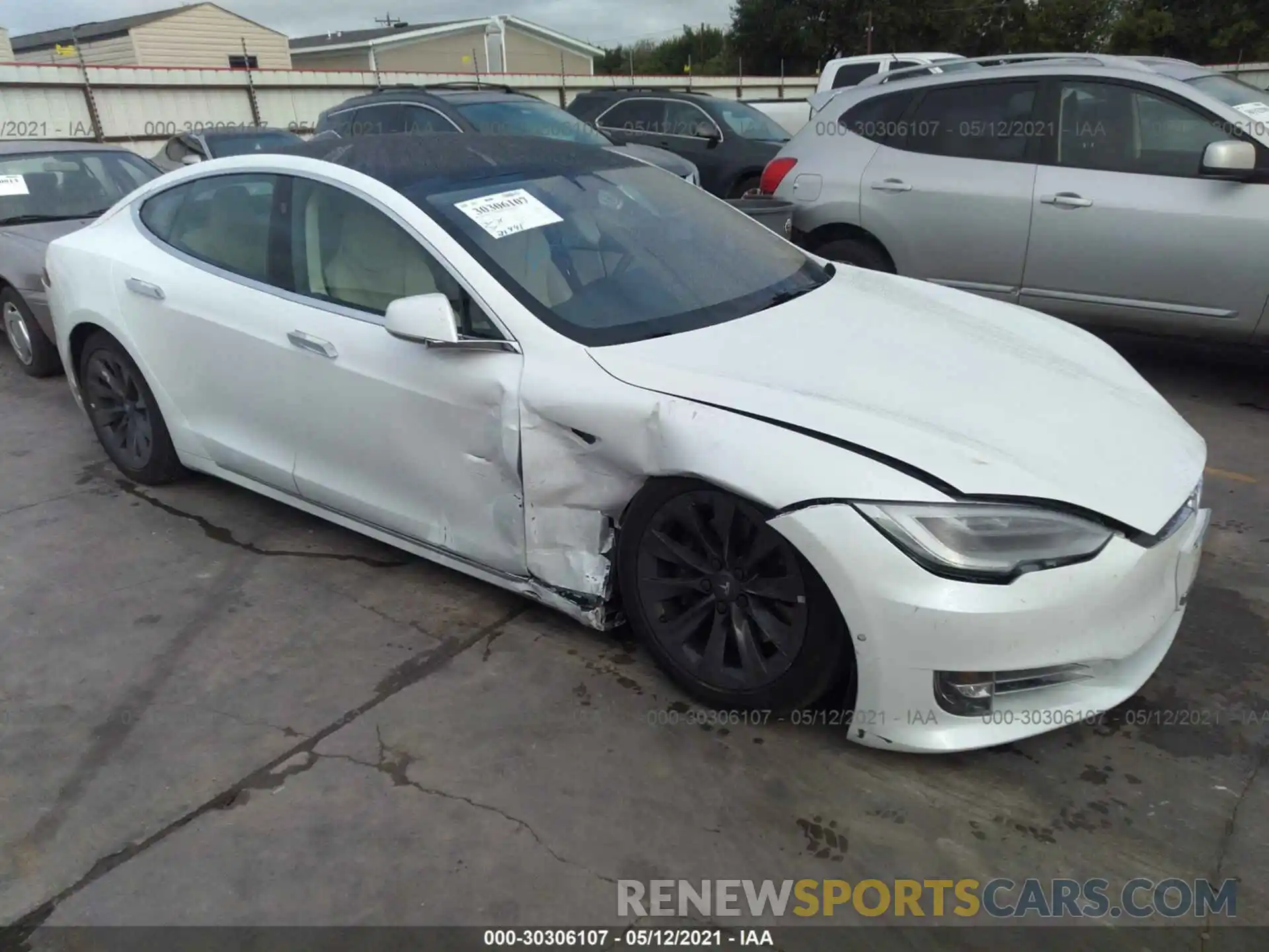 1 Photograph of a damaged car 5YJSA1E26KF330574 TESLA MODEL S 2019