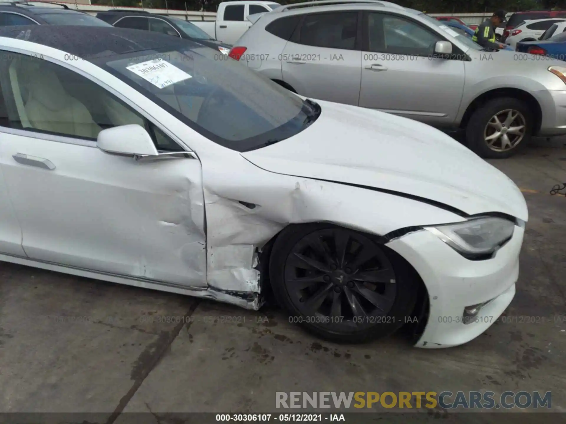 6 Photograph of a damaged car 5YJSA1E26KF330574 TESLA MODEL S 2019