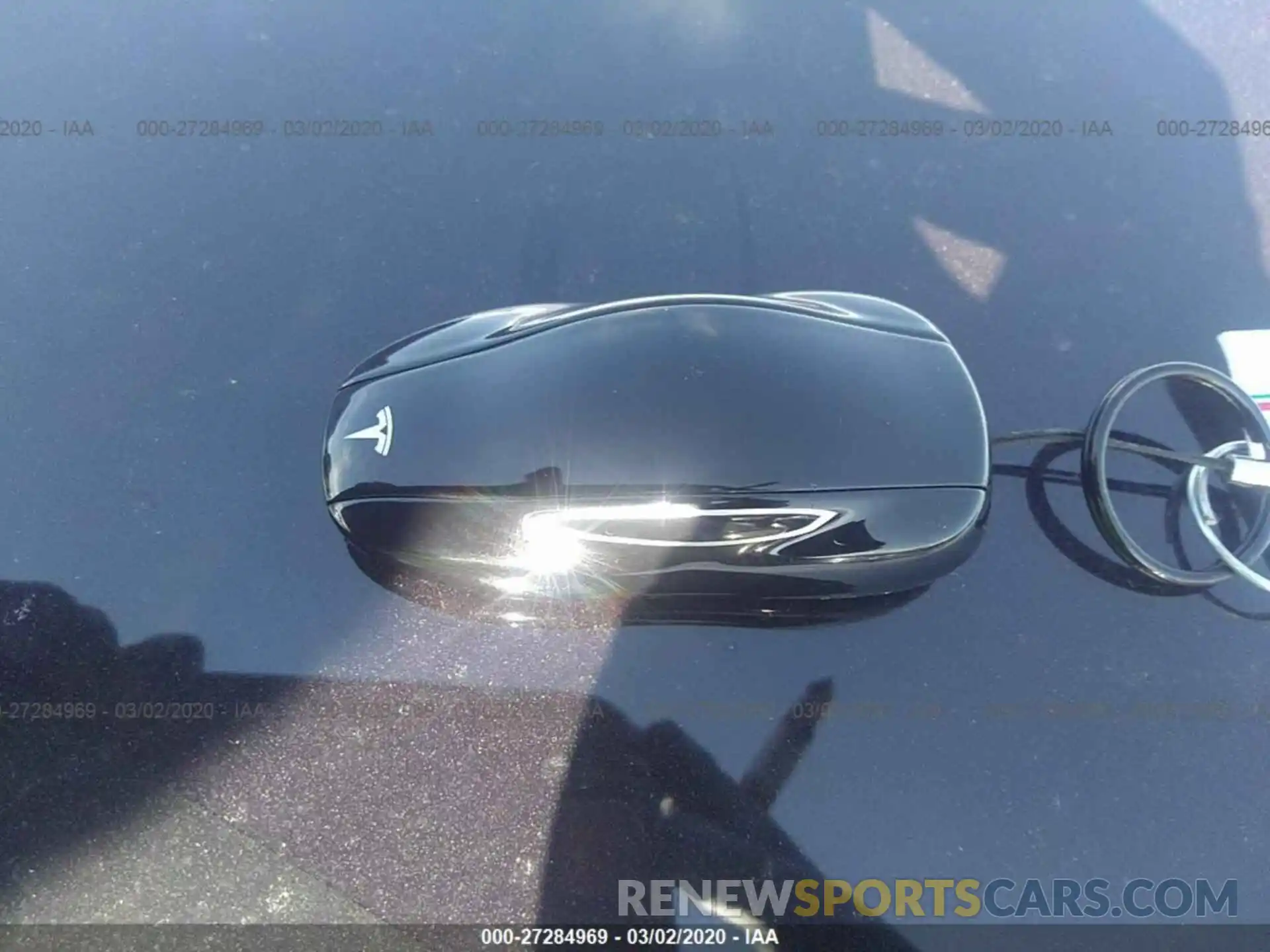 11 Photograph of a damaged car 5YJSA1E26KF339520 TESLA MODEL S 2019