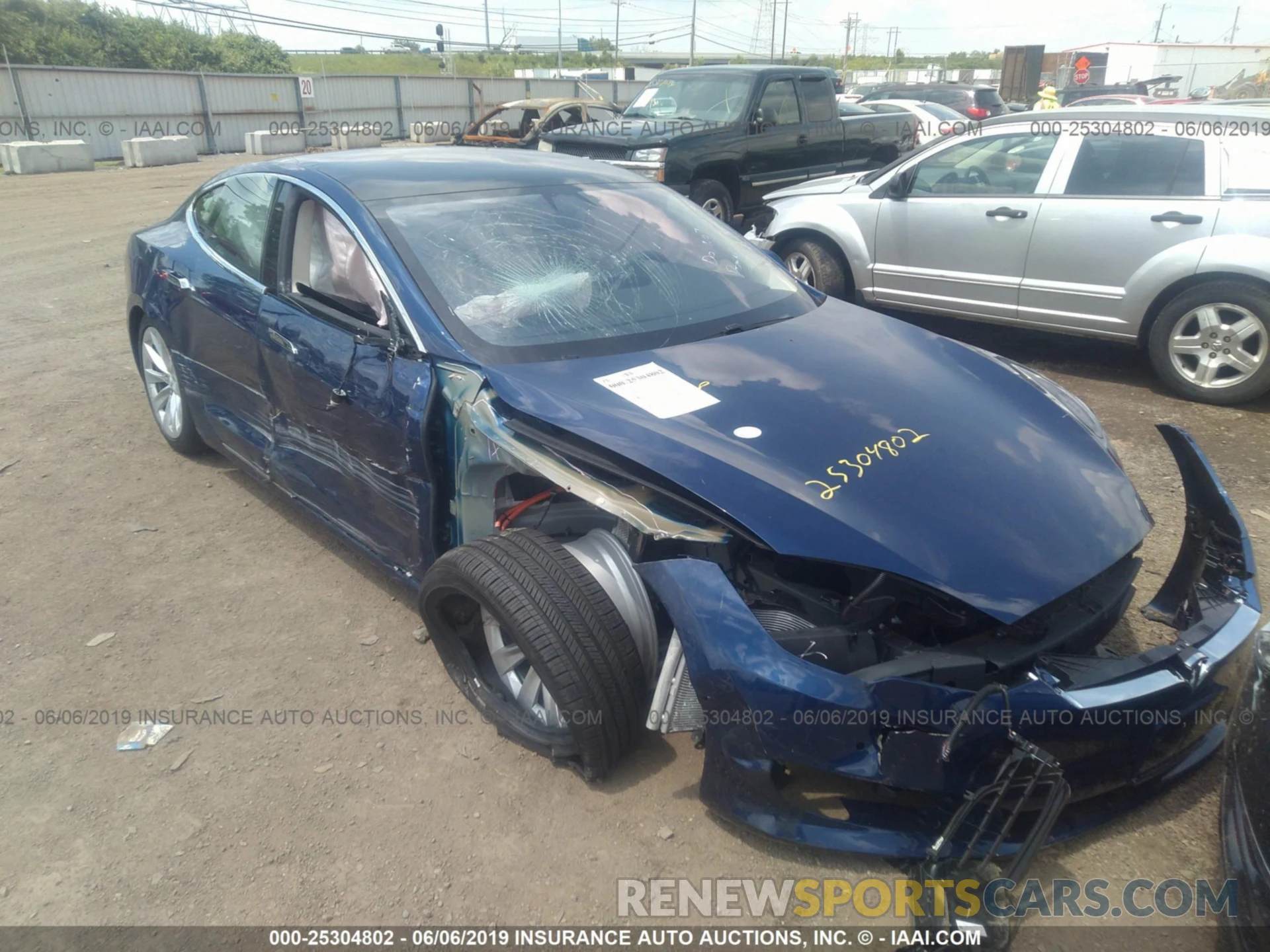 1 Photograph of a damaged car 5YJSA1E27KF304923 TESLA MODEL S 2019