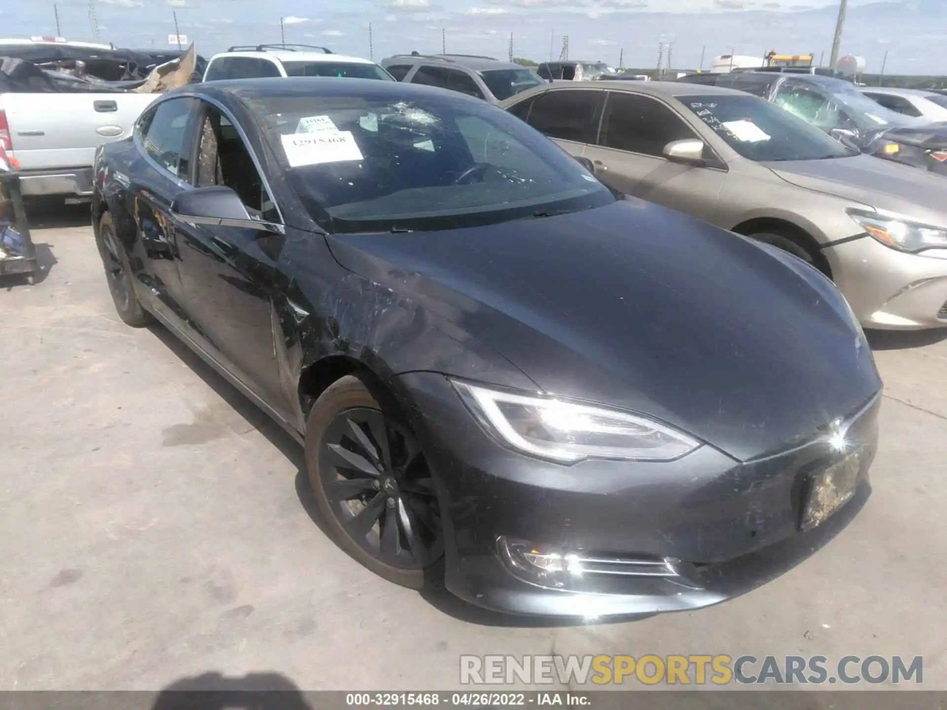 1 Photograph of a damaged car 5YJSA1E28KF302162 TESLA MODEL S 2019